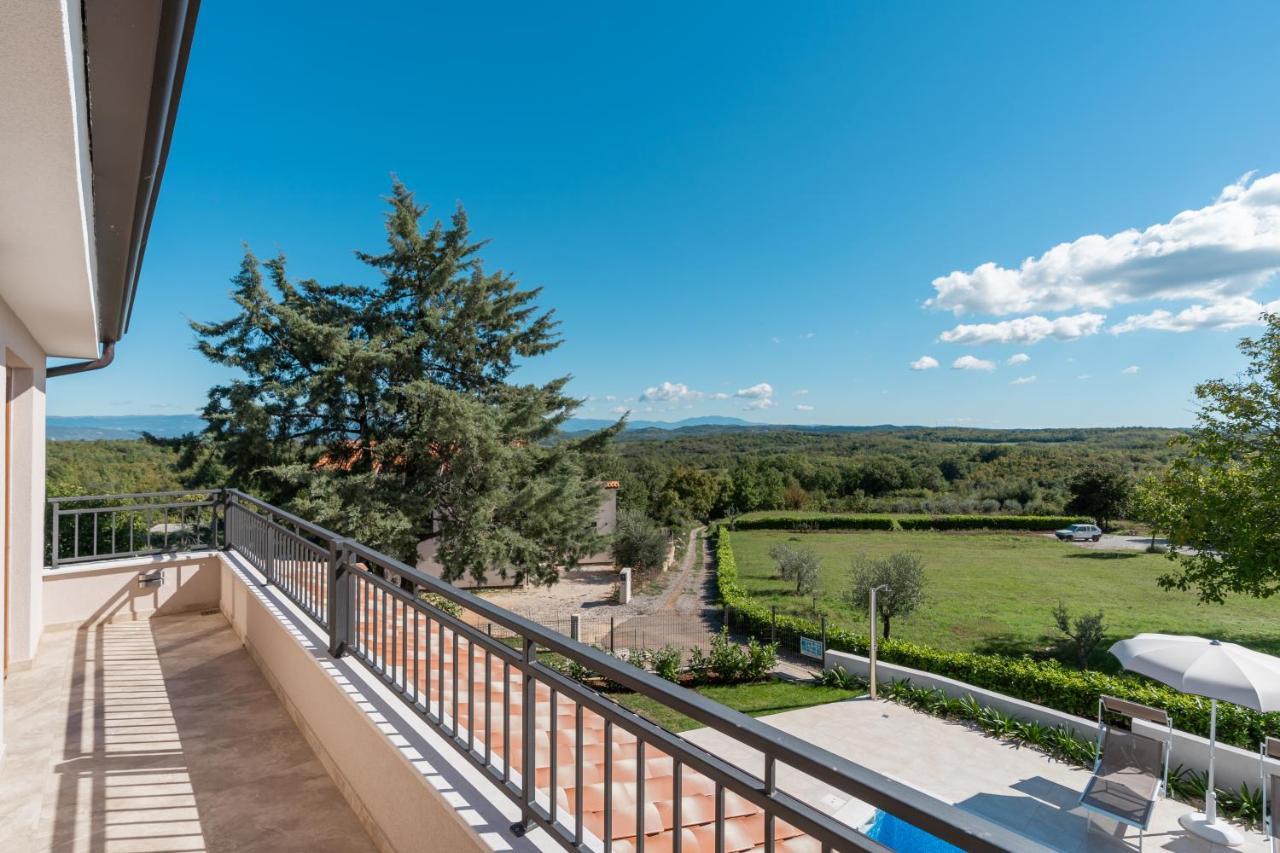 Villa Atop The Village With Stunning View Vizinada Экстерьер фото